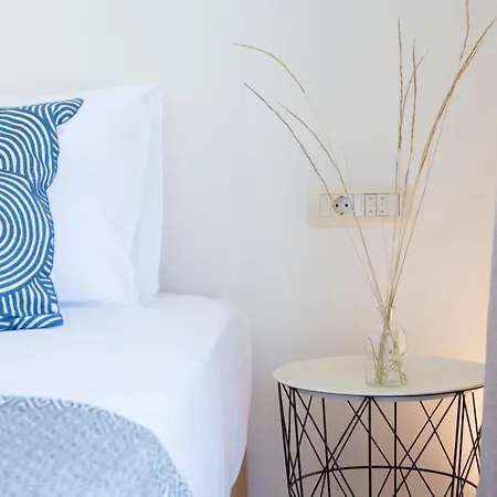 Mironi - Private Sea Access Villa